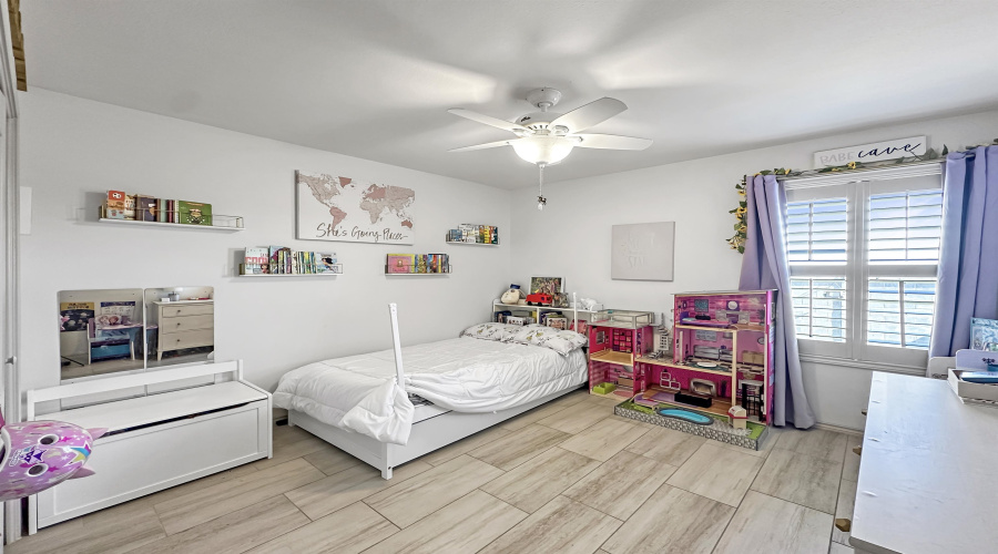 6101 Fraile Dr, Laredo, Texas 78043, 4 Bedrooms Bedrooms, 6 Rooms Rooms,2 BathroomsBathrooms,Residential,For Sale,6101 Fraile Dr,20252464