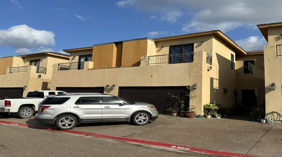 7601 King Arthurs Ct, LAREDO, Texas 78041, 3 Bedrooms Bedrooms, 5 Rooms Rooms,2 BathroomsBathrooms,Residential,For Rent,7601 King Arthurs Ct,20252966