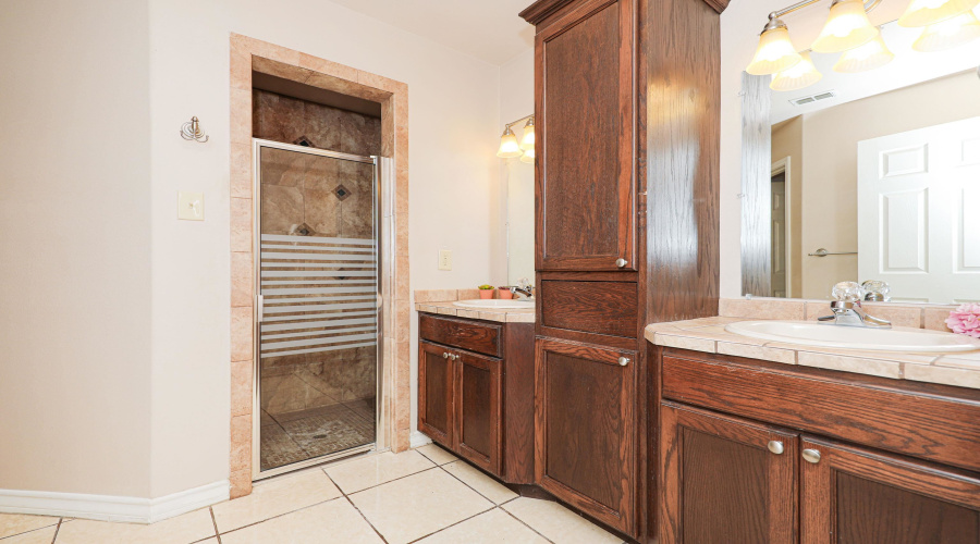 402 Cayman Ct, LAREDO, Texas 78041, 4 Bedrooms Bedrooms, 6 Rooms Rooms,2 BathroomsBathrooms,Residential,For Rent,402 Cayman Ct,20252981