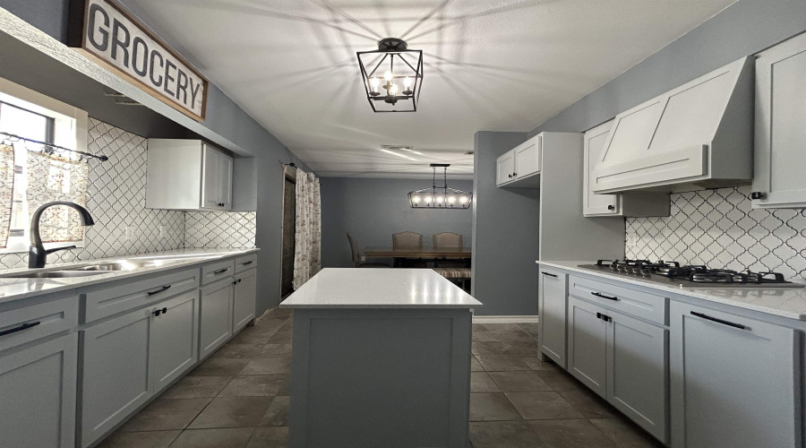 2719 1/2 Santa Clara St, Laredo, Texas 78046-5822, 3 Bedrooms Bedrooms, 8 Rooms Rooms,5 BathroomsBathrooms,Residential,For Sale,2719 1/2 Santa Clara St,20253015