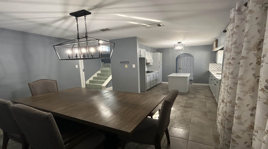 2719 1/2 Santa Clara St, Laredo, Texas 78046-5822, 3 Bedrooms Bedrooms, 8 Rooms Rooms,5 BathroomsBathrooms,Residential,For Sale,2719 1/2 Santa Clara St,20253015