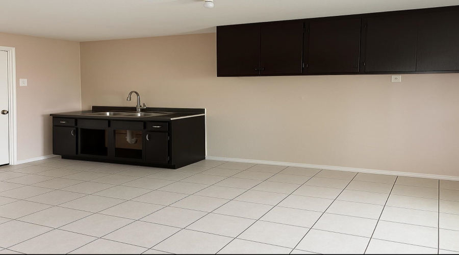 410 Grant St, Laredo, Texas 78040, 2 Bedrooms Bedrooms, 4 Rooms Rooms,1 BathroomBathrooms,Residential,For Sale,410 Grant St,20253018