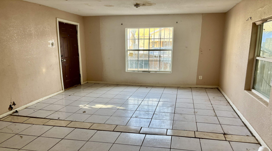 410 Grant St, Laredo, Texas 78040, 2 Bedrooms Bedrooms, 4 Rooms Rooms,1 BathroomBathrooms,Residential,For Sale,410 Grant St,20253018