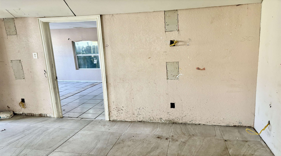 410 Grant St, Laredo, Texas 78040, 2 Bedrooms Bedrooms, 4 Rooms Rooms,1 BathroomBathrooms,Residential,For Sale,410 Grant St,20253018