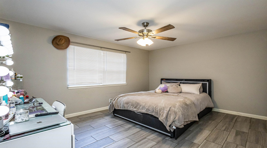 2502 E Montgomery St, Laredo, Texas 78043, 3 Bedrooms Bedrooms, 7 Rooms Rooms,3 BathroomsBathrooms,Residential,For Sale,2502 E Montgomery St,20253065