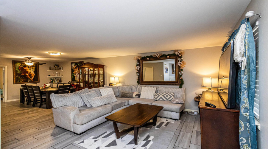 2502 E Montgomery St, Laredo, Texas 78043, 3 Bedrooms Bedrooms, 7 Rooms Rooms,3 BathroomsBathrooms,Residential,For Sale,2502 E Montgomery St,20253065