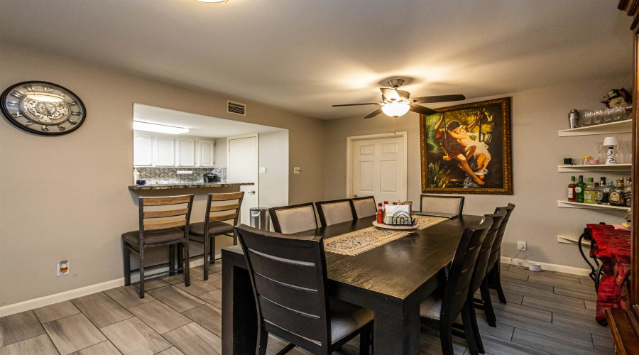 2502 E Montgomery St, Laredo, Texas 78043, 3 Bedrooms Bedrooms, 7 Rooms Rooms,3 BathroomsBathrooms,Residential,For Sale,2502 E Montgomery St,20253065