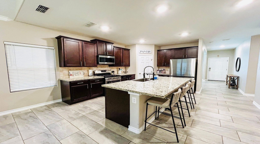 1622 Alborada Dr., LAREDO, Texas 78045, 4 Bedrooms Bedrooms, 6 Rooms Rooms,2 BathroomsBathrooms,Residential,For Sale,1622 Alborada Dr.,20253073