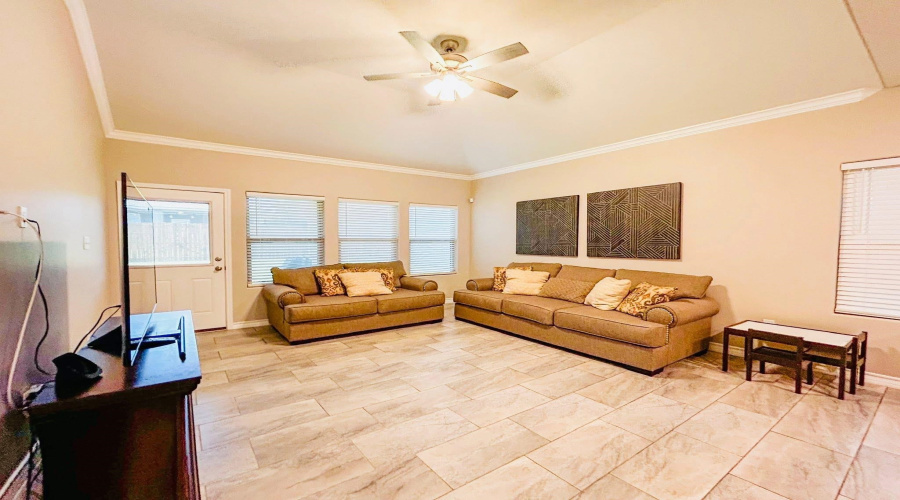 1622 Alborada Dr., LAREDO, Texas 78045, 4 Bedrooms Bedrooms, 6 Rooms Rooms,2 BathroomsBathrooms,Residential,For Sale,1622 Alborada Dr.,20253073