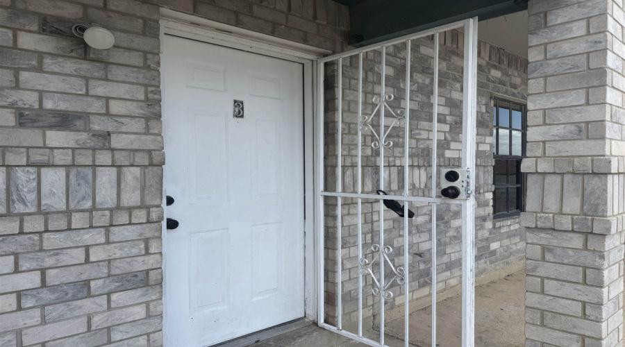 2816 Chestnut St, Laredo, Texas 78046, 3 Bedrooms Bedrooms, 5 Rooms Rooms,2 BathroomsBathrooms,Residential,For Rent,2816 Chestnut St,20253078