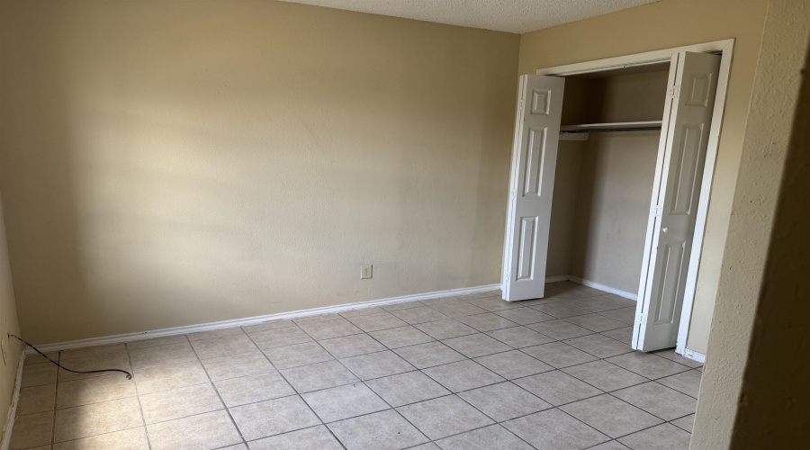 2816 Chestnut St, Laredo, Texas 78046, 3 Bedrooms Bedrooms, 5 Rooms Rooms,2 BathroomsBathrooms,Residential,For Rent,2816 Chestnut St,20253078