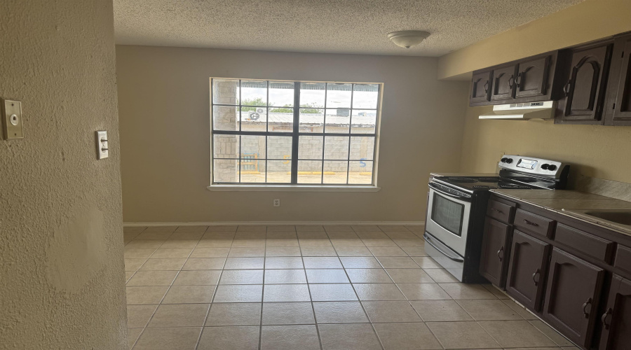 2816 Chestnut St, Laredo, Texas 78046, 3 Bedrooms Bedrooms, 5 Rooms Rooms,2 BathroomsBathrooms,Residential,For Rent,2816 Chestnut St,20253078