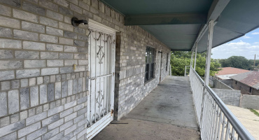 2816 Chestnut St, Laredo, Texas 78046, 3 Bedrooms Bedrooms, 5 Rooms Rooms,2 BathroomsBathrooms,Residential,For Rent,2816 Chestnut St,20253081