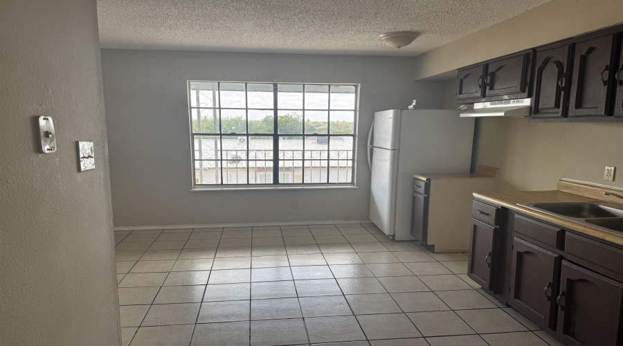 2816 Chestnut St, Laredo, Texas 78046, 3 Bedrooms Bedrooms, 5 Rooms Rooms,2 BathroomsBathrooms,Residential,For Rent,2816 Chestnut St,20253081