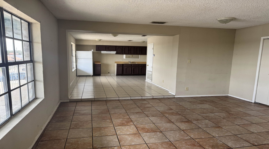 2816 Chestnut St, Laredo, Texas 78046, 3 Bedrooms Bedrooms, 5 Rooms Rooms,2 BathroomsBathrooms,Residential,For Rent,2816 Chestnut St,20253081