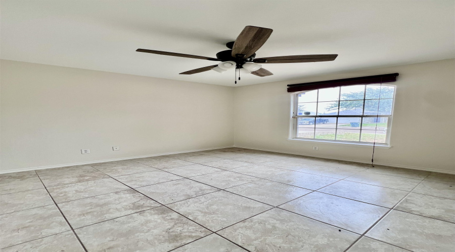 3619 Aguanieve Dr., Laredo, Texas 78046, 3 Bedrooms Bedrooms, 6 Rooms Rooms,2 BathroomsBathrooms,Residential,For Sale,3619 Aguanieve Dr.,20253085