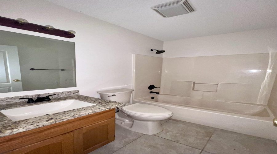 3619 Aguanieve Dr., Laredo, Texas 78046, 3 Bedrooms Bedrooms, 6 Rooms Rooms,2 BathroomsBathrooms,Residential,For Sale,3619 Aguanieve Dr.,20253085