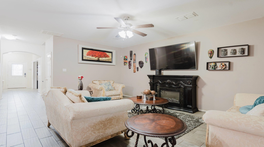 13126 Entrada Lp, Laredo, Texas 78045, 4 Bedrooms Bedrooms, 4 Rooms Rooms,2 BathroomsBathrooms,Residential,For Rent,13126 Entrada Lp,20253092