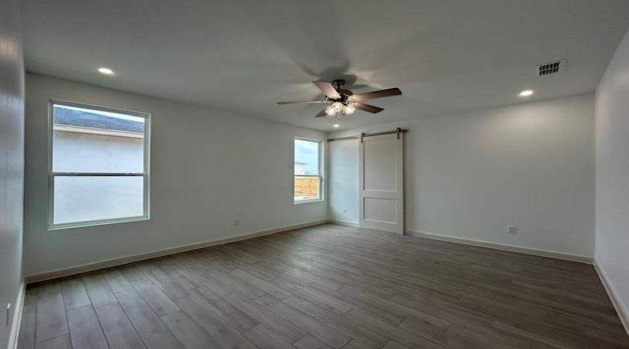 113 Balmorhea Dr., Laredo, Texas 78045, 3 Bedrooms Bedrooms, 6 Rooms Rooms,2 BathroomsBathrooms,Residential,For Sale,113 Balmorhea Dr.,20253104