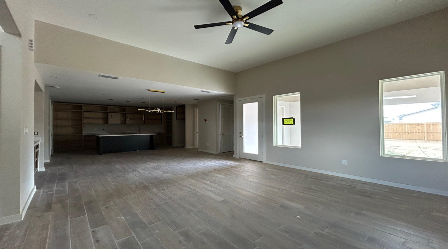 105 Balmorhea Dr., Laredo, Texas 78045, 3 Bedrooms Bedrooms, 6 Rooms Rooms,2 BathroomsBathrooms,Residential,For Sale,105 Balmorhea Dr.,20253107