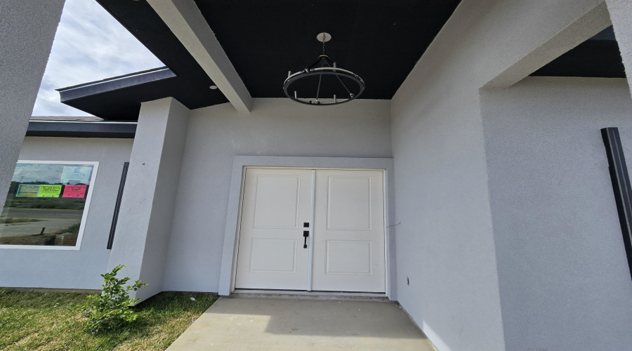 5062 Luna Grande Lp., Laredo, Texas 78046, 3 Bedrooms Bedrooms, 5 Rooms Rooms,2 BathroomsBathrooms,Residential,For Sale,5062 Luna Grande Lp.,20252717