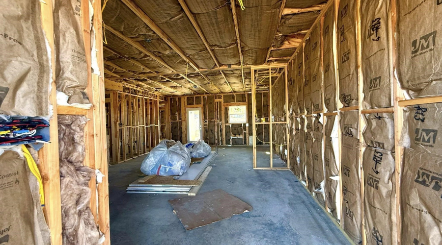 5049 Los Caballos Lp., Laredo, Texas 78046, 3 Bedrooms Bedrooms, 6 Rooms Rooms,2 BathroomsBathrooms,Residential,For Sale,5049 Los Caballos Lp.,20252724