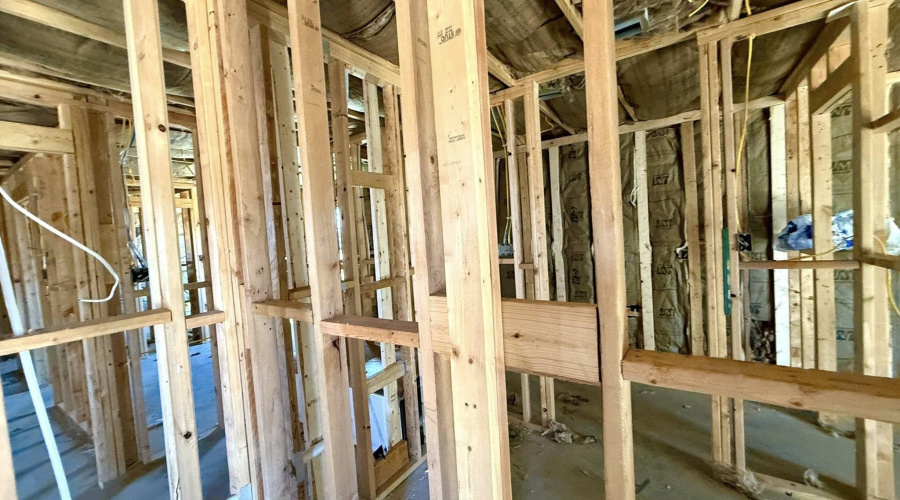 5049 Los Caballos Lp., Laredo, Texas 78046, 3 Bedrooms Bedrooms, 6 Rooms Rooms,2 BathroomsBathrooms,Residential,For Sale,5049 Los Caballos Lp.,20252724