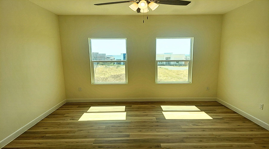 5408 Galicia Lane, Laredo, Texas 78046, 3 Bedrooms Bedrooms, 5 Rooms Rooms,3 BathroomsBathrooms,Residential,For Sale,5408 Galicia Lane,20253130