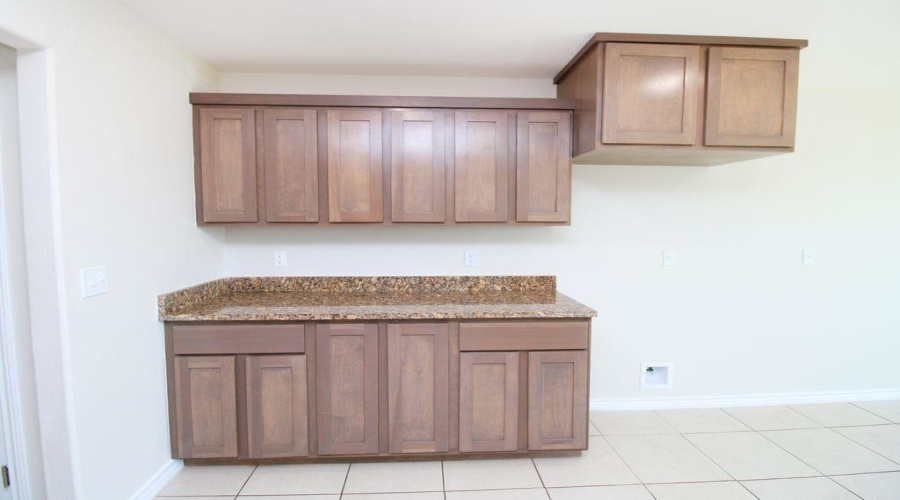 3712 Jaime Martin, Laredo, Texas 78046, 4 Bedrooms Bedrooms, 8 Rooms Rooms,2 BathroomsBathrooms,Residential,For Sale,3712 Jaime Martin,20252738