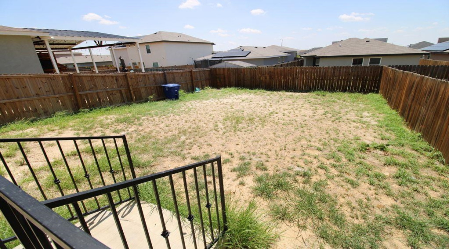 3712 Jaime Martin, Laredo, Texas 78046, 4 Bedrooms Bedrooms, 8 Rooms Rooms,2 BathroomsBathrooms,Residential,For Sale,3712 Jaime Martin,20252738