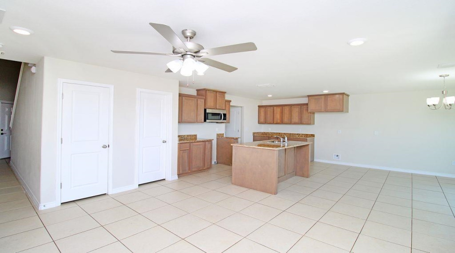 3712 Jaime Martin, Laredo, Texas 78046, 4 Bedrooms Bedrooms, 8 Rooms Rooms,2 BathroomsBathrooms,Residential,For Sale,3712 Jaime Martin,20252738