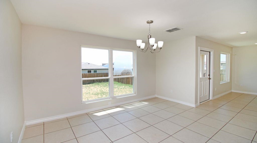 3712 Jaime Martin, Laredo, Texas 78046, 4 Bedrooms Bedrooms, 8 Rooms Rooms,2 BathroomsBathrooms,Residential,For Sale,3712 Jaime Martin,20252738