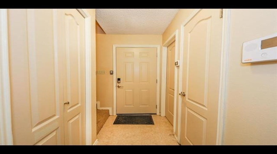 100 Village Blvd, Laredo, Texas 78041, 2 Bedrooms Bedrooms, 4 Rooms Rooms,2 BathroomsBathrooms,Residential,For Rent,100 Village Blvd,20253143