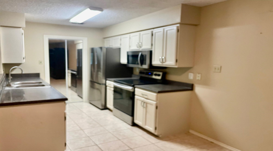 100 Village Blvd, Laredo, Texas 78041, 2 Bedrooms Bedrooms, 4 Rooms Rooms,2 BathroomsBathrooms,Residential,For Rent,100 Village Blvd,20253143