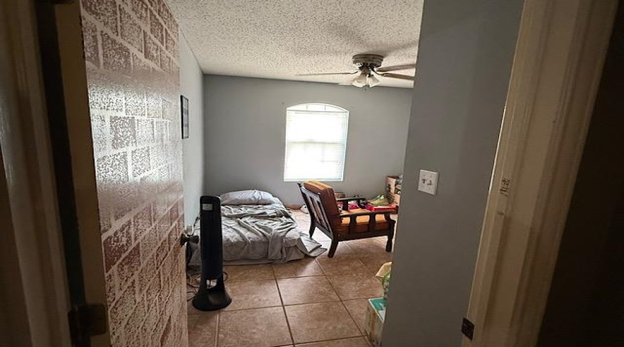 1050 Trent Dr, LAREDO, Texas 78046-5555, 3 Bedrooms Bedrooms, 6 Rooms Rooms,2 BathroomsBathrooms,Residential,For Sale,1050 Trent Dr,20253144