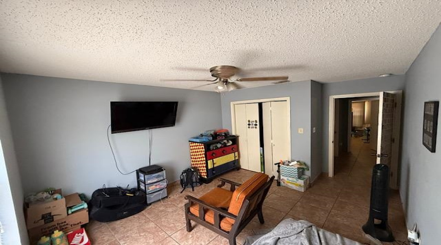 1050 Trent Dr, LAREDO, Texas 78046-5555, 3 Bedrooms Bedrooms, 6 Rooms Rooms,2 BathroomsBathrooms,Residential,For Sale,1050 Trent Dr,20253144