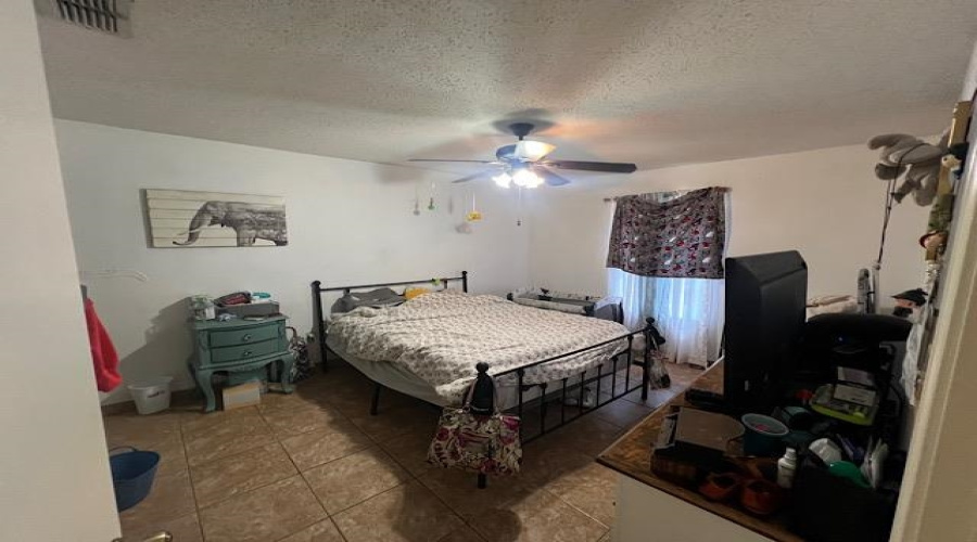 1050 Trent Dr, LAREDO, Texas 78046-5555, 3 Bedrooms Bedrooms, 6 Rooms Rooms,2 BathroomsBathrooms,Residential,For Sale,1050 Trent Dr,20253144