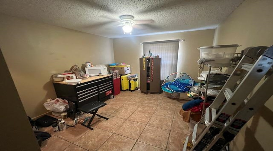 1050 Trent Dr, LAREDO, Texas 78046-5555, 3 Bedrooms Bedrooms, 6 Rooms Rooms,2 BathroomsBathrooms,Residential,For Sale,1050 Trent Dr,20253144