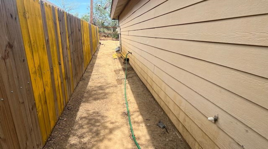 1050 Trent Dr, LAREDO, Texas 78046-5555, 3 Bedrooms Bedrooms, 6 Rooms Rooms,2 BathroomsBathrooms,Residential,For Sale,1050 Trent Dr,20253144