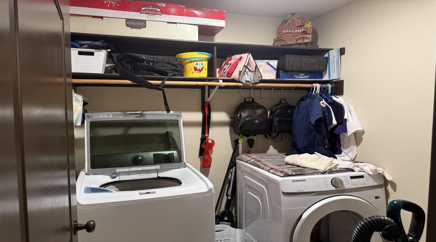 3519 Aguanieve Dr., Laredo, Texas 78046-8863, 4 Bedrooms Bedrooms, 7 Rooms Rooms,2 BathroomsBathrooms,Residential,For Sale,3519 Aguanieve Dr.,20253145