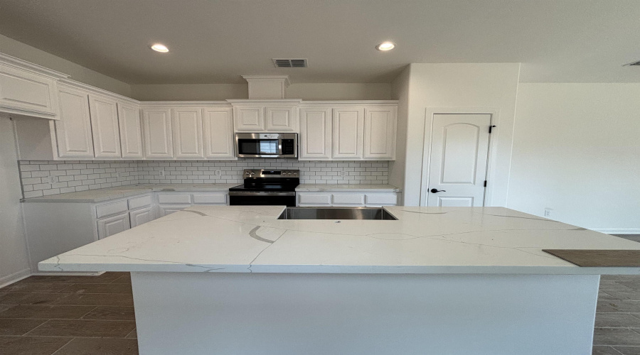 5730 St. Dominic, Laredo, Texas 78046, 3 Bedrooms Bedrooms, 5 Rooms Rooms,2 BathroomsBathrooms,Residential,For Sale,5730 St. Dominic,20252755