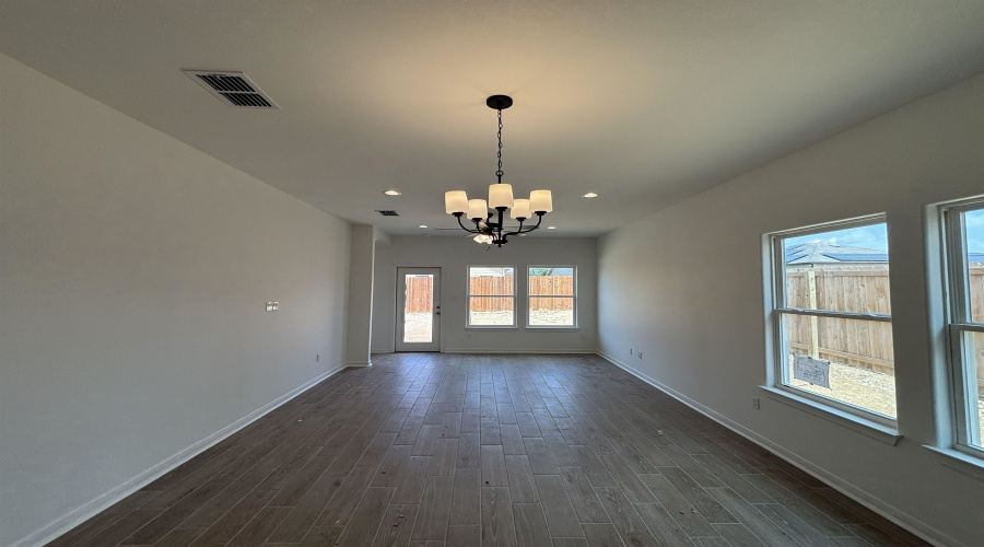 5730 St. Dominic, Laredo, Texas 78046, 3 Bedrooms Bedrooms, 5 Rooms Rooms,2 BathroomsBathrooms,Residential,For Sale,5730 St. Dominic,20252755