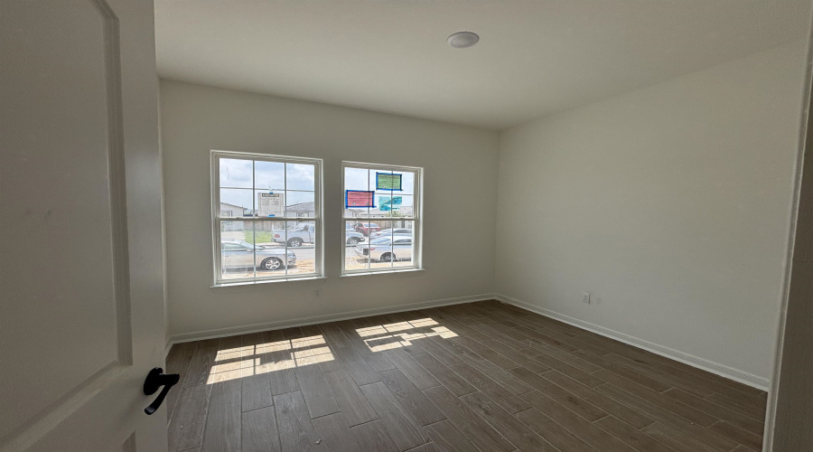 5730 St. Dominic, Laredo, Texas 78046, 3 Bedrooms Bedrooms, 5 Rooms Rooms,2 BathroomsBathrooms,Residential,For Sale,5730 St. Dominic,20252755