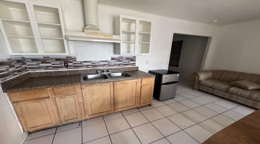 520 Hidalgo St, Laredo, Texas 78040, 1 Bedroom Bedrooms, 2 Rooms Rooms,1 BathroomBathrooms,Residential,For Rent,520 Hidalgo St,20252756