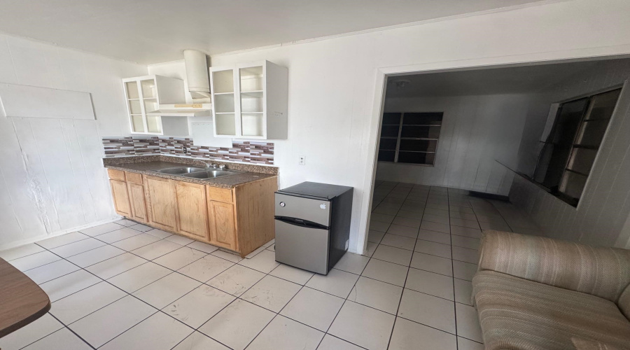 520 Hidalgo St, Laredo, Texas 78040, 1 Bedroom Bedrooms, 2 Rooms Rooms,1 BathroomBathrooms,Residential,For Rent,520 Hidalgo St,20252756