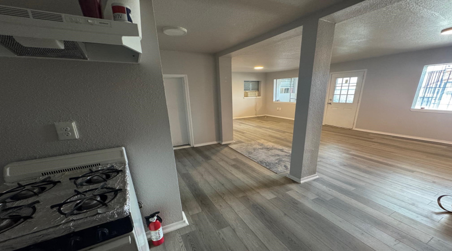 520 Hidalgo St, Laredo, Texas 78040, 1 Bedroom Bedrooms, 1 Room Rooms,1 BathroomBathrooms,Residential,For Rent,520 Hidalgo St,20252757