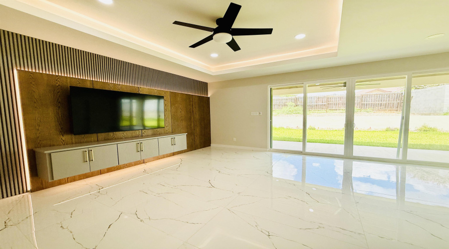 8707 Plantation East Dr, Laredo, Texas 78045, 5 Bedrooms Bedrooms, 8 Rooms Rooms,3 BathroomsBathrooms,Residential,For Sale,8707 Plantation East Dr,20252776