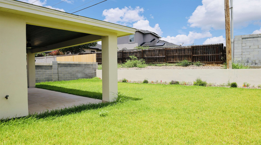 8707 Plantation East Dr, Laredo, Texas 78045, 5 Bedrooms Bedrooms, 8 Rooms Rooms,3 BathroomsBathrooms,Residential,For Sale,8707 Plantation East Dr,20252776