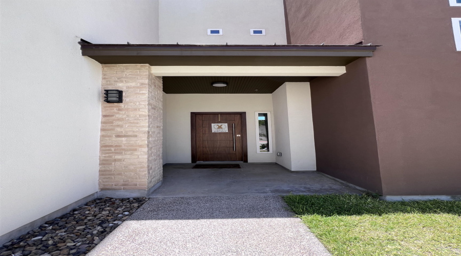 9653 McPherson Rd, Laredo, Texas 78045, 3 Bedrooms Bedrooms, 7 Rooms Rooms,2 BathroomsBathrooms,Residential,For Rent,9653 McPherson Rd,20252780