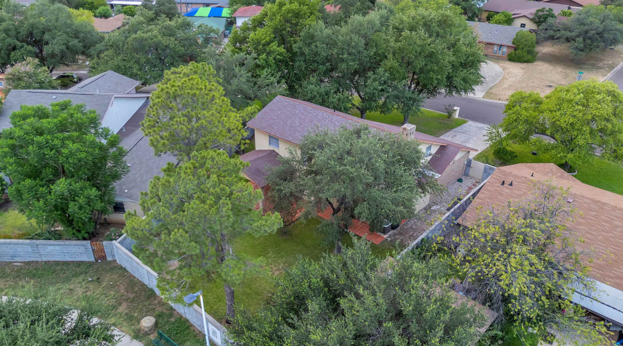 901 Eden Ln, LAREDO, Texas 78045, 3 Bedrooms Bedrooms, 7 Rooms Rooms,2 BathroomsBathrooms,Residential,For Rent,901 Eden Ln,20252800
